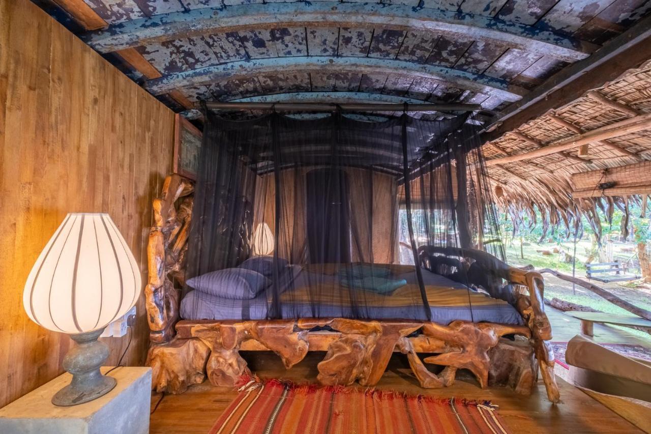Banyan Camp Villa Hambegamuwa Exterior foto