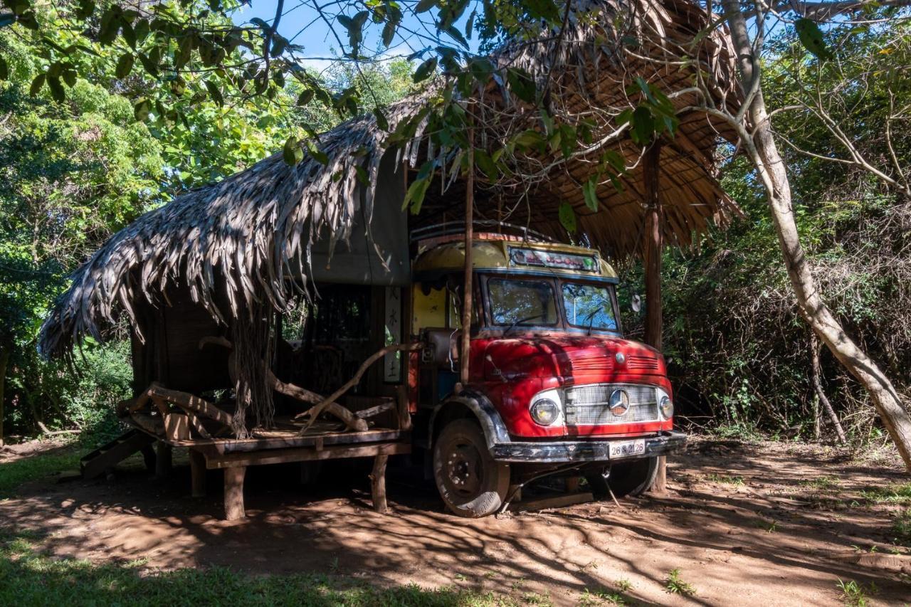 Banyan Camp Villa Hambegamuwa Exterior foto
