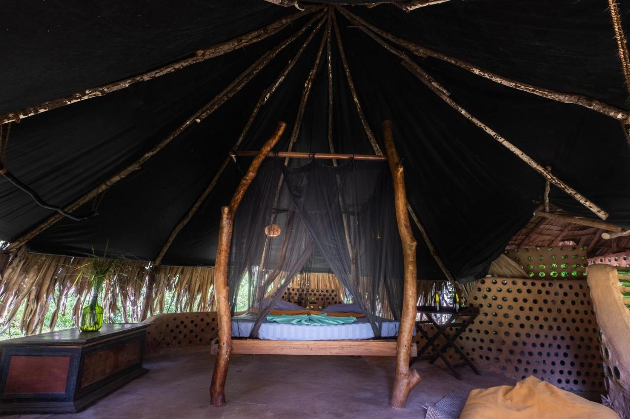 Banyan Camp Villa Hambegamuwa Exterior foto