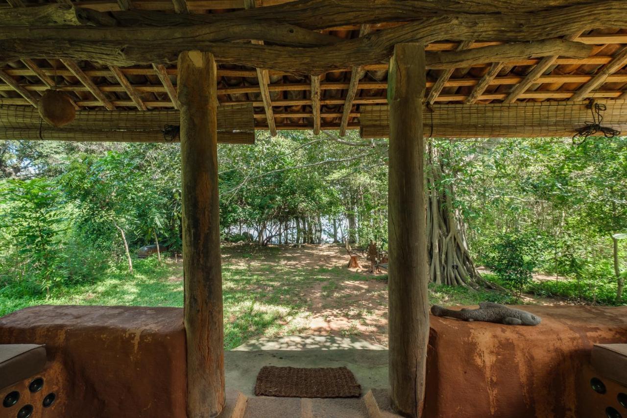 Banyan Camp Villa Hambegamuwa Exterior foto