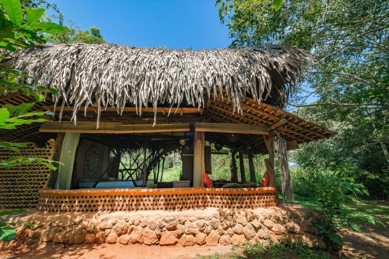 Banyan Camp Villa Hambegamuwa Exterior foto